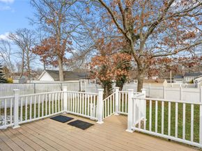 6 Edward Court, Lake Ronkonkoma NY 11779