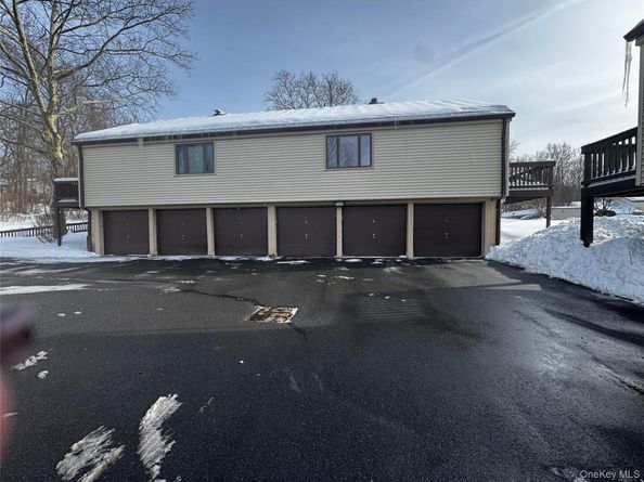 53 Jefferson Oval B, Yorktown Heights NY 10598