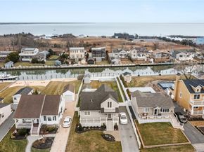 20 Namkee Lane, Blue Point NY 11715