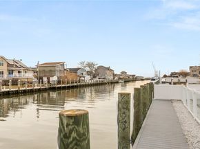 20 Namkee Lane, Blue Point NY 11715