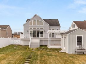 20 Namkee Lane, Blue Point NY 11715