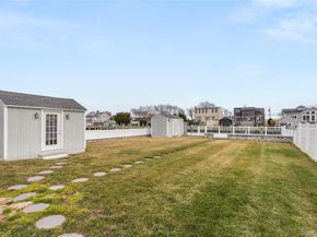 20 Namkee Lane, Blue Point NY 11715