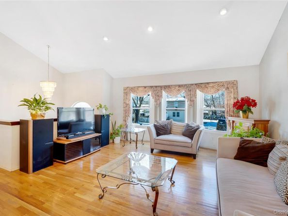 113 S 32nd Street, Wyandanch NY 11798