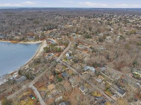 15 Corchaug Trail, Ridge NY 11961