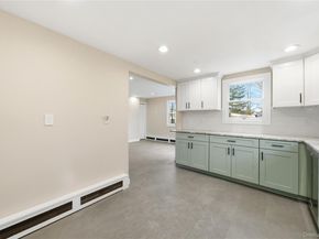 15 Corchaug Trail, Ridge NY 11961