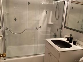 25 Neptune Blvd. 25 Neptune Boulevard 5G, Long Beach NY 11561