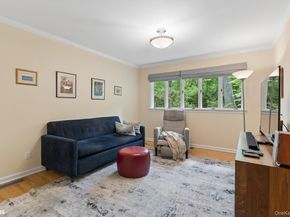 383 254th Street, Bronx NY 10471