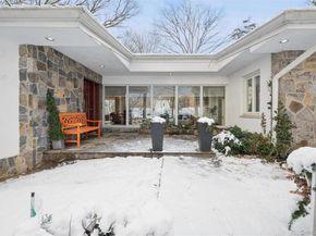 383 254th Street, Bronx NY 10471