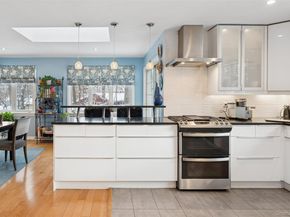 383 254th Street, Bronx NY 10471