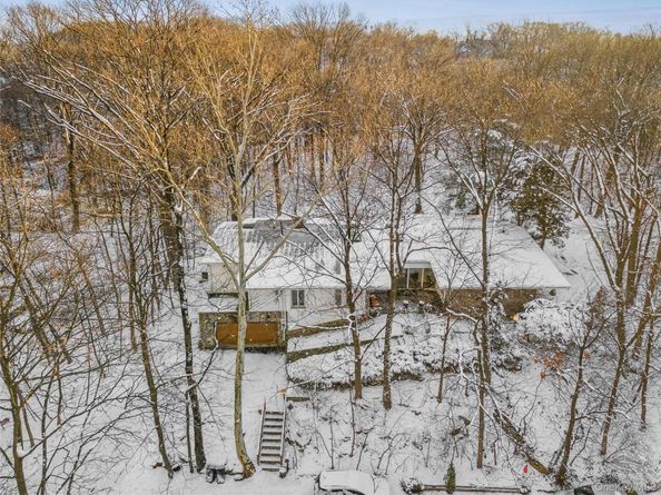 383 254th Street, Bronx NY 10471