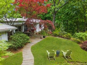 383 254th Street, Bronx NY 10471