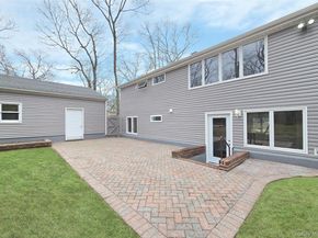 21 Possum Lane, East Setauket NY 11733