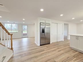 21 Possum Lane, East Setauket NY 11733