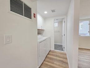 21 Possum Lane, East Setauket NY 11733