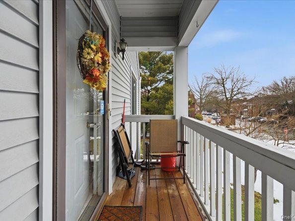 9 Country Place, Mohegan Lake NY 10547