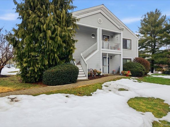 9 Country Place, Mohegan Lake NY 10547