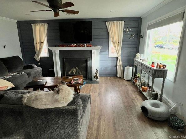 17 Grove Street, Sayville NY 11782