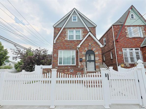 19168 115th Road, Saint Albans NY 11412