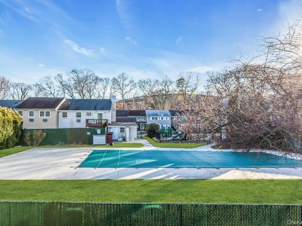 457 Village Drive 457, Hauppauge NY 11788