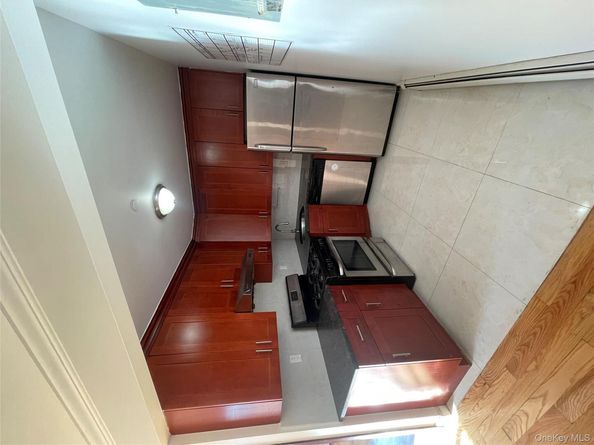 7548 Parsons Boulevard 1C, Fresh Meadows NY 11366