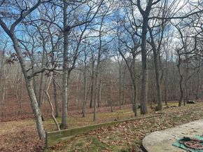 9 Woodview Way, Hampton Bays NY 11946