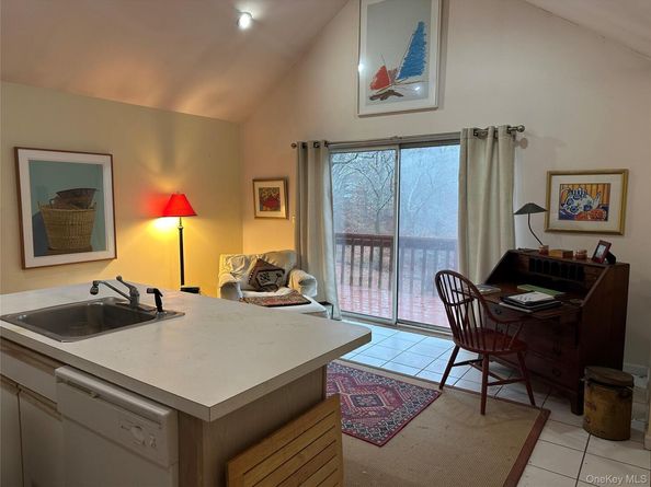 9 Woodview Way, Hampton Bays NY 11946