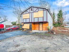 53 Hounslow Road, Shirley NY 11967