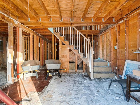 53 Hounslow Road, Shirley NY 11967