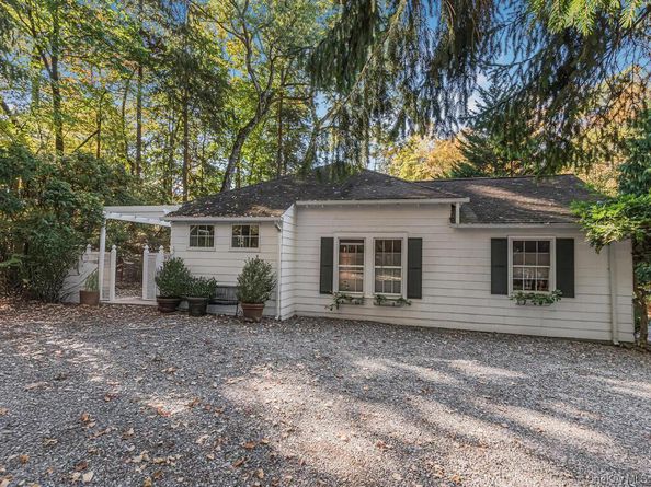 105 Douglas Road, Chappaqua NY 10514