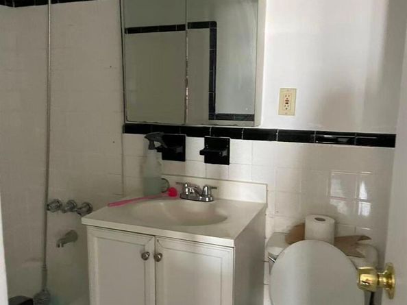 14943 35th Avenue 3I, Flushing NY 11354