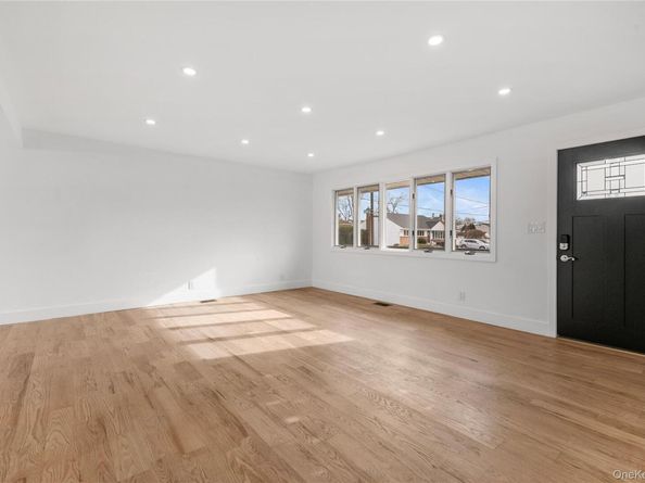 19 Hicks Avenue, Syosset NY 11791