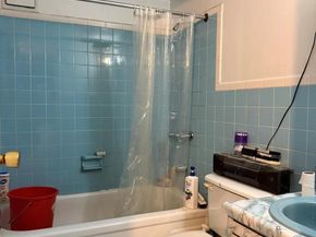 41-38 74, Elmhurst NY 11373