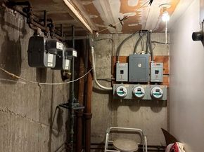 41-38 74, Elmhurst NY 11373