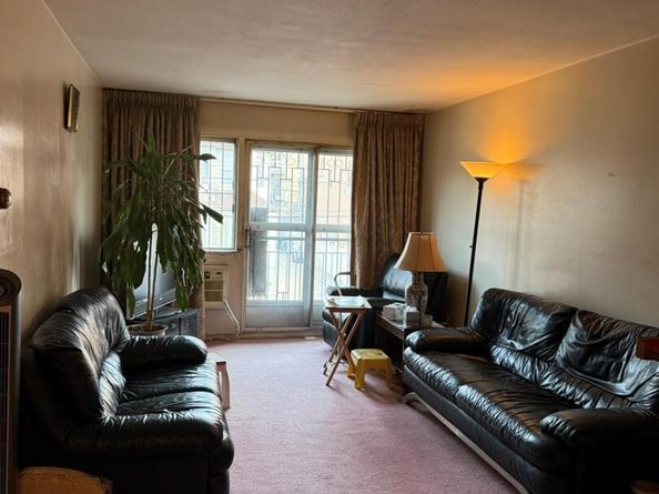 41-38 74, Elmhurst NY 11373