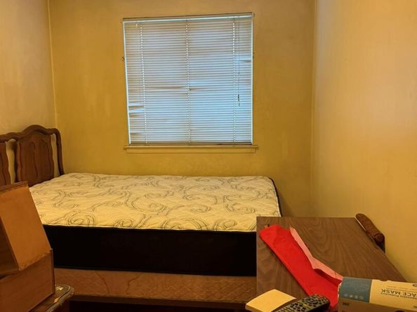 41-38 74, Elmhurst NY 11373