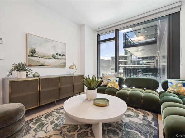 38-20 Parsons Boulevard 422, Flushing NY 11354