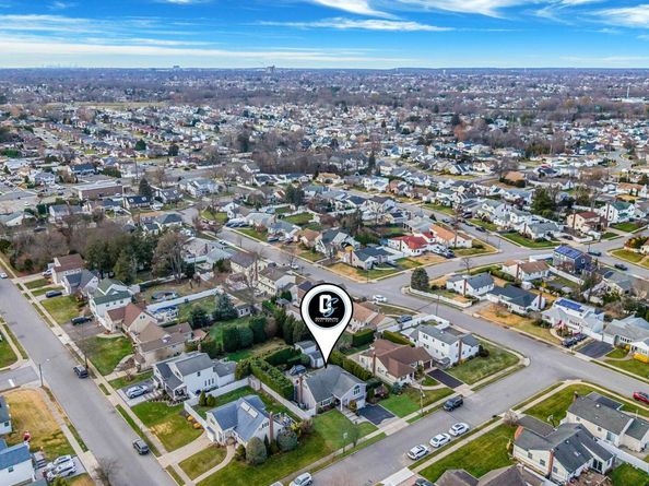 3 Walnut Place, North Massapequa NY 11758
