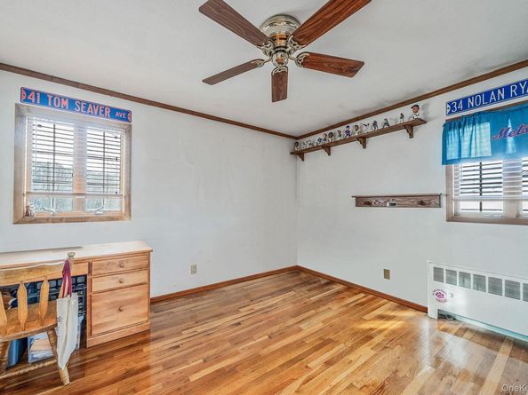 3 Walnut Place, North Massapequa NY 11758