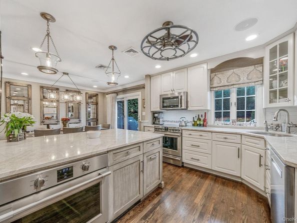 3 Walnut Place, North Massapequa NY 11758