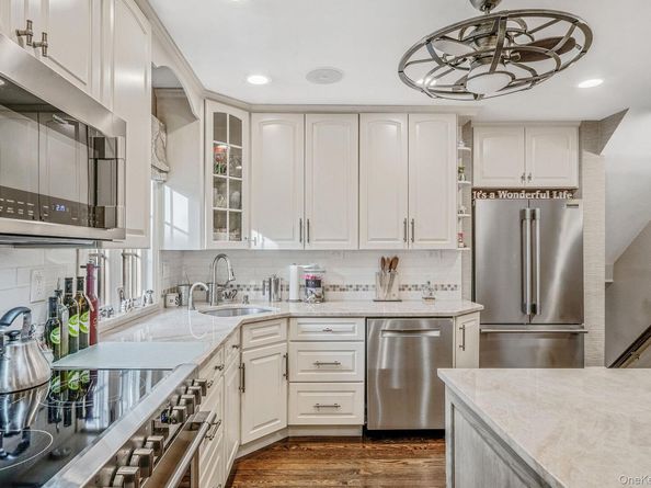 3 Walnut Place, North Massapequa NY 11758