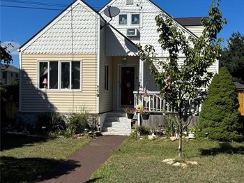 119 Rugby Drive E