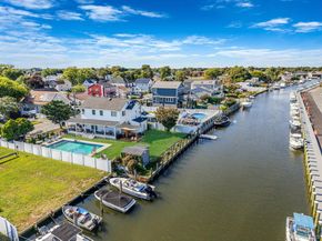 794 Pecan Street, Lindenhurst NY 11757