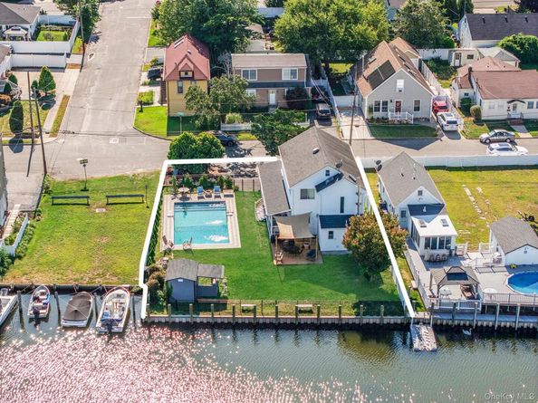 794 Pecan Street, Lindenhurst NY 11757