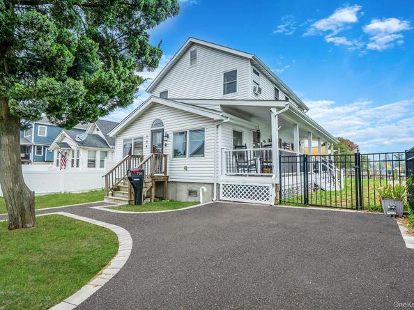 794 Pecan Street, Lindenhurst NY 11757
