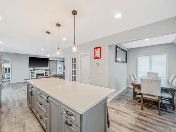 794 Pecan Street, Lindenhurst NY 11757