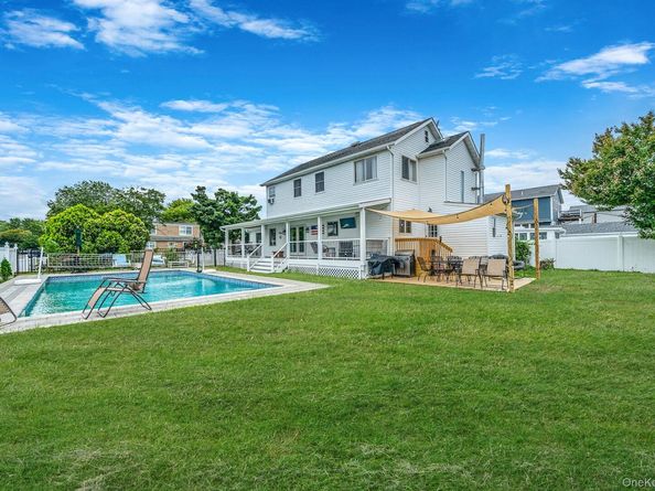 794 Pecan Street, Lindenhurst NY 11757