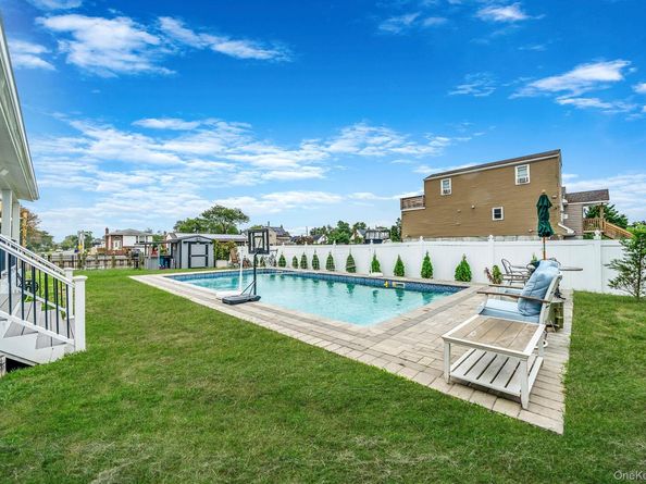 794 Pecan Street, Lindenhurst NY 11757