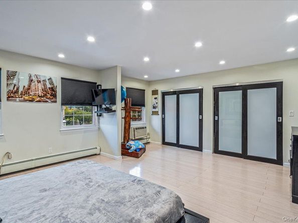208-06 Robert Road 2, Bayside NY 11360