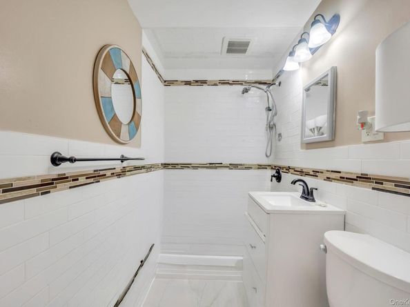 81 Division Avenue, Levittown NY 11756