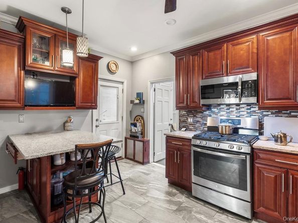 15 Bleecker Street, Brooklyn NY 11221